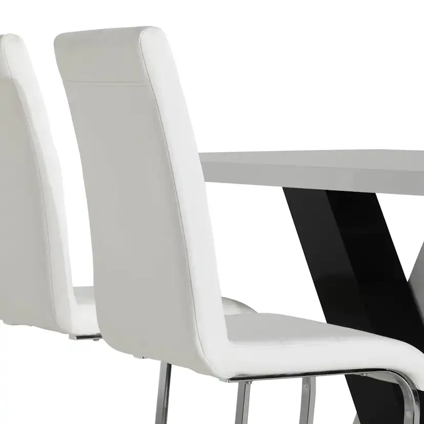 Matgrupp Scandinavian Choice Cesi Rektangulärt Matbord 140 cm med 4 Cibus Matstol