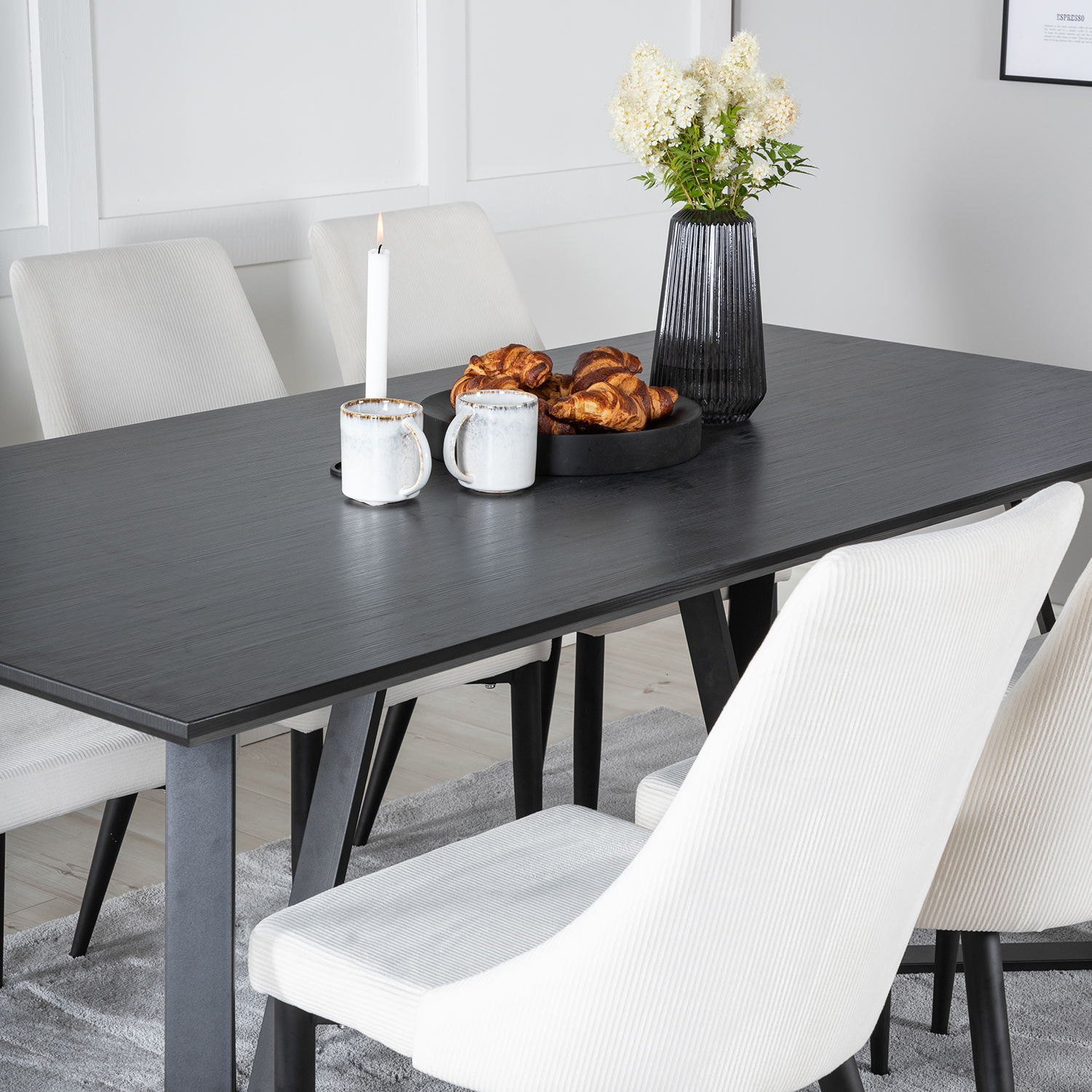 Marina Table - Black top /Leone Chair - Beige / Black_6 Svart/Beige