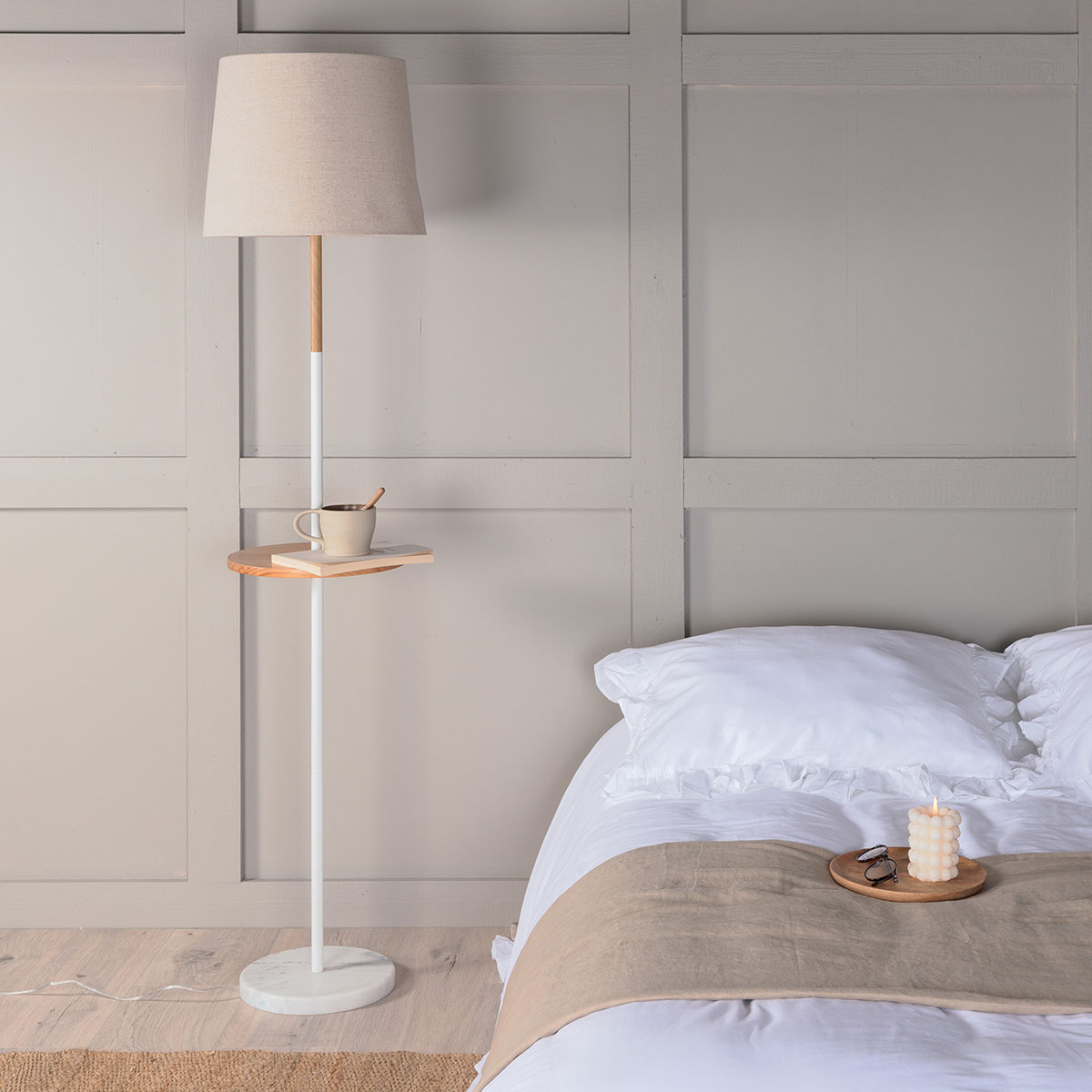 Golvlampa Venture Home Hattman