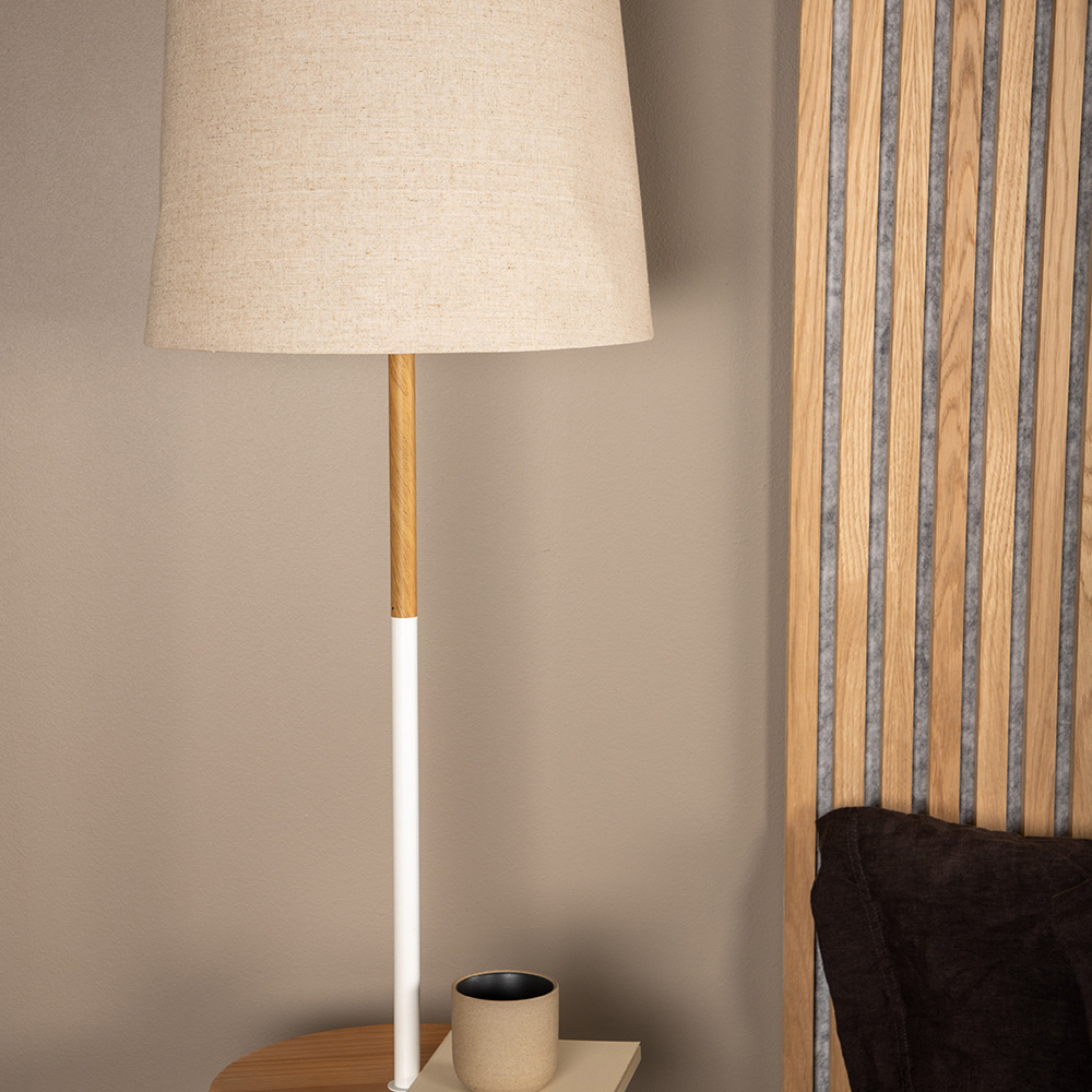 Golvlampa Venture Home Hattman