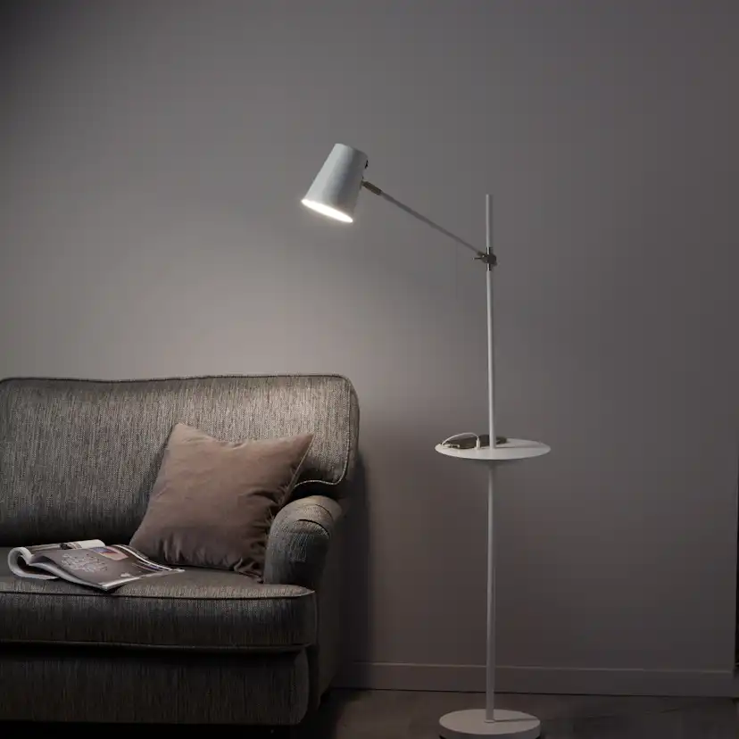 Golvlampa Markslöjd Linear 1L USB