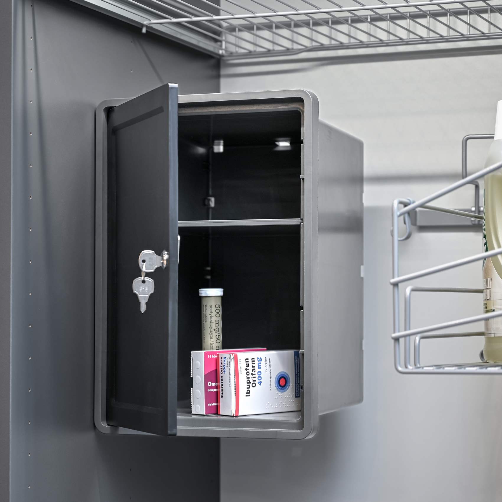 Medicinskåp Theofils med Lås