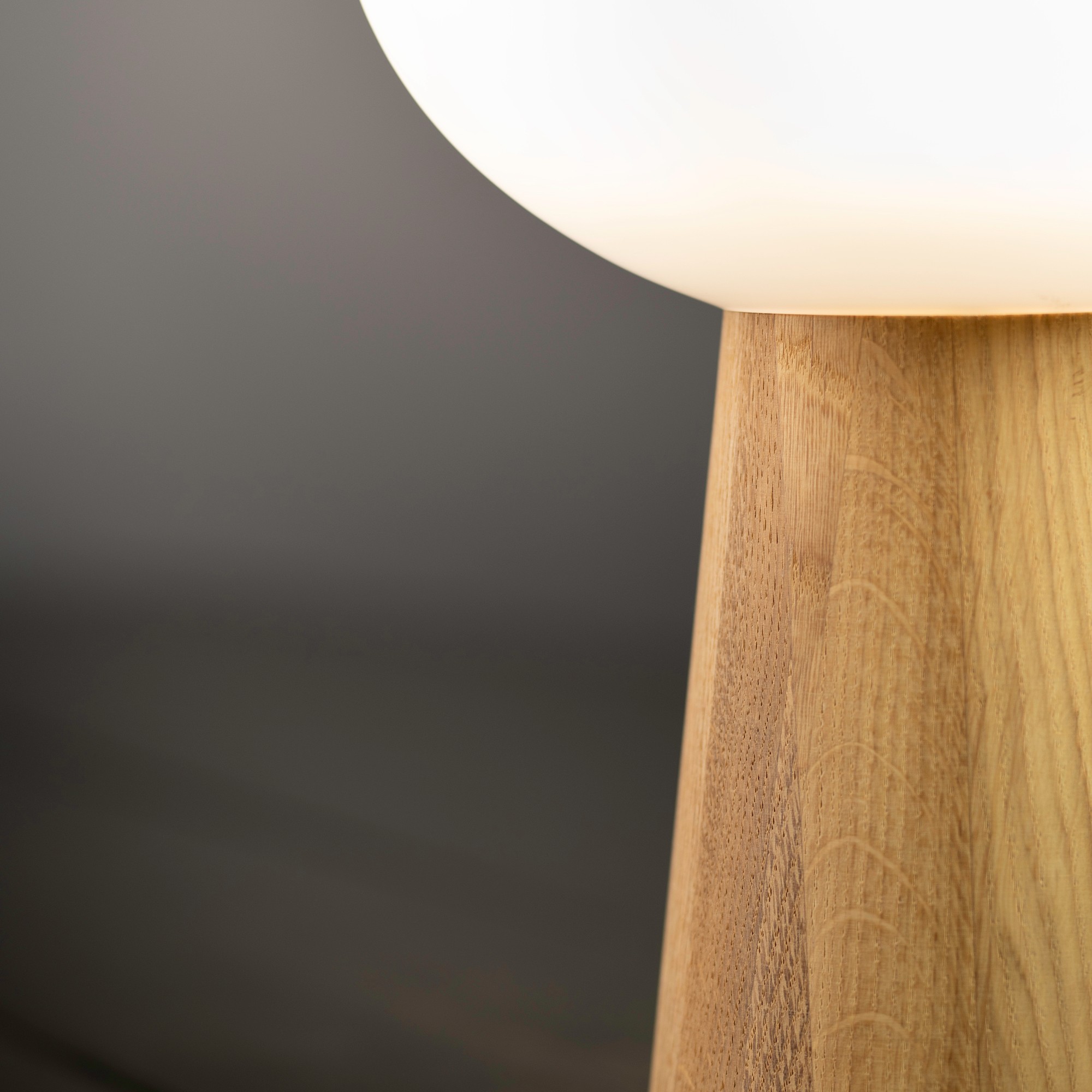 Bordslampa Markslöjd Pater 1L Ek/Vit