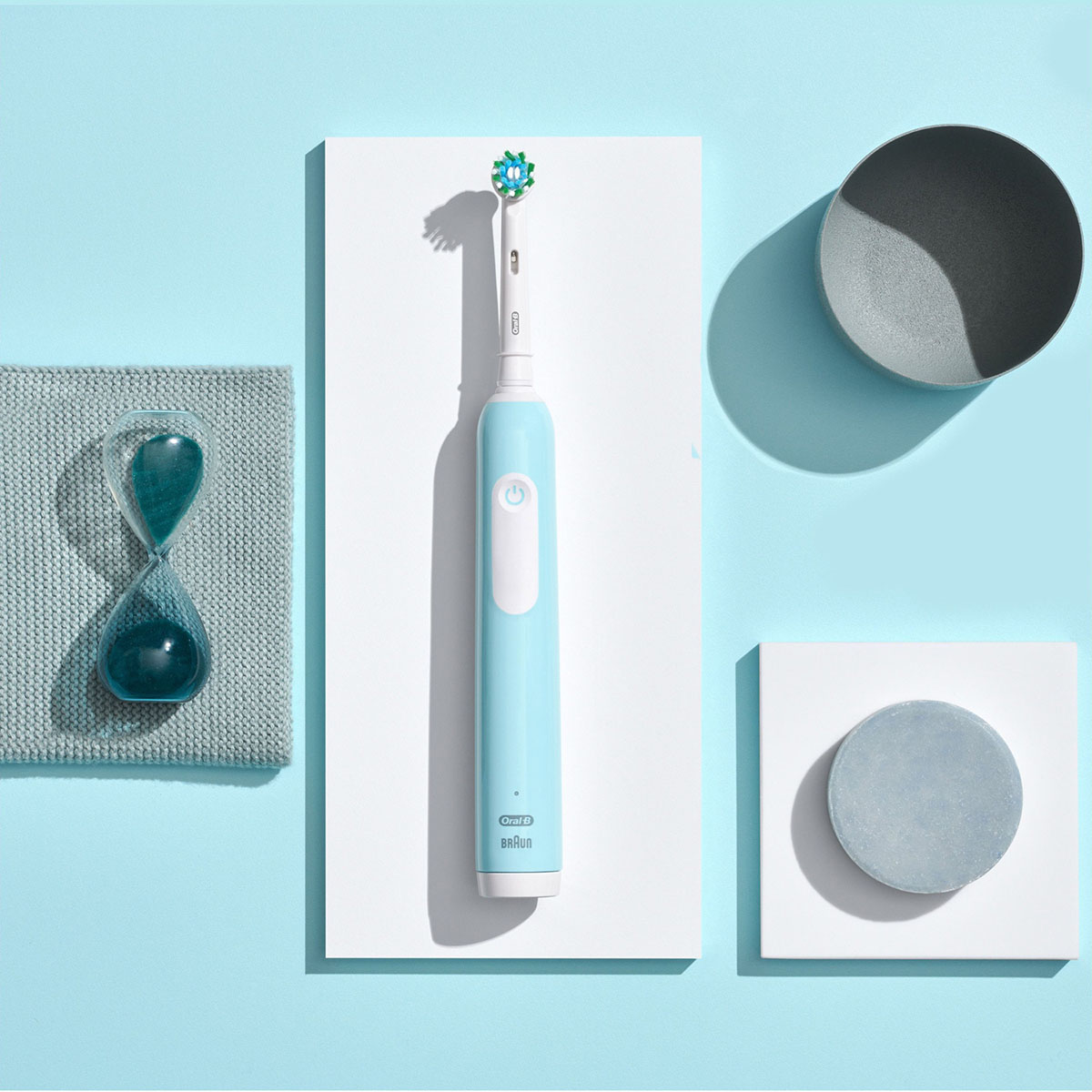 Eltandborste Oral-B Pro1 + Extra Refill