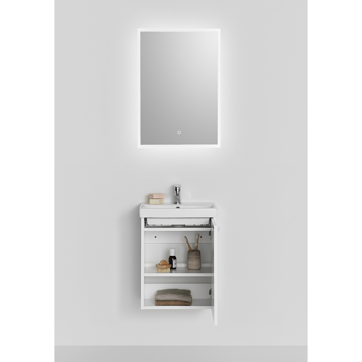 Möbelpaket Hafa Neat 420 med Lucka och Spegel Store Square LED