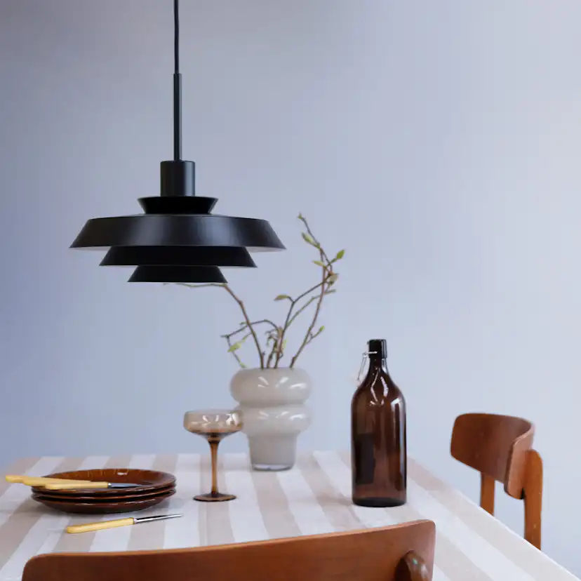 Taklampa Dyberg Larsen Pendel DL30