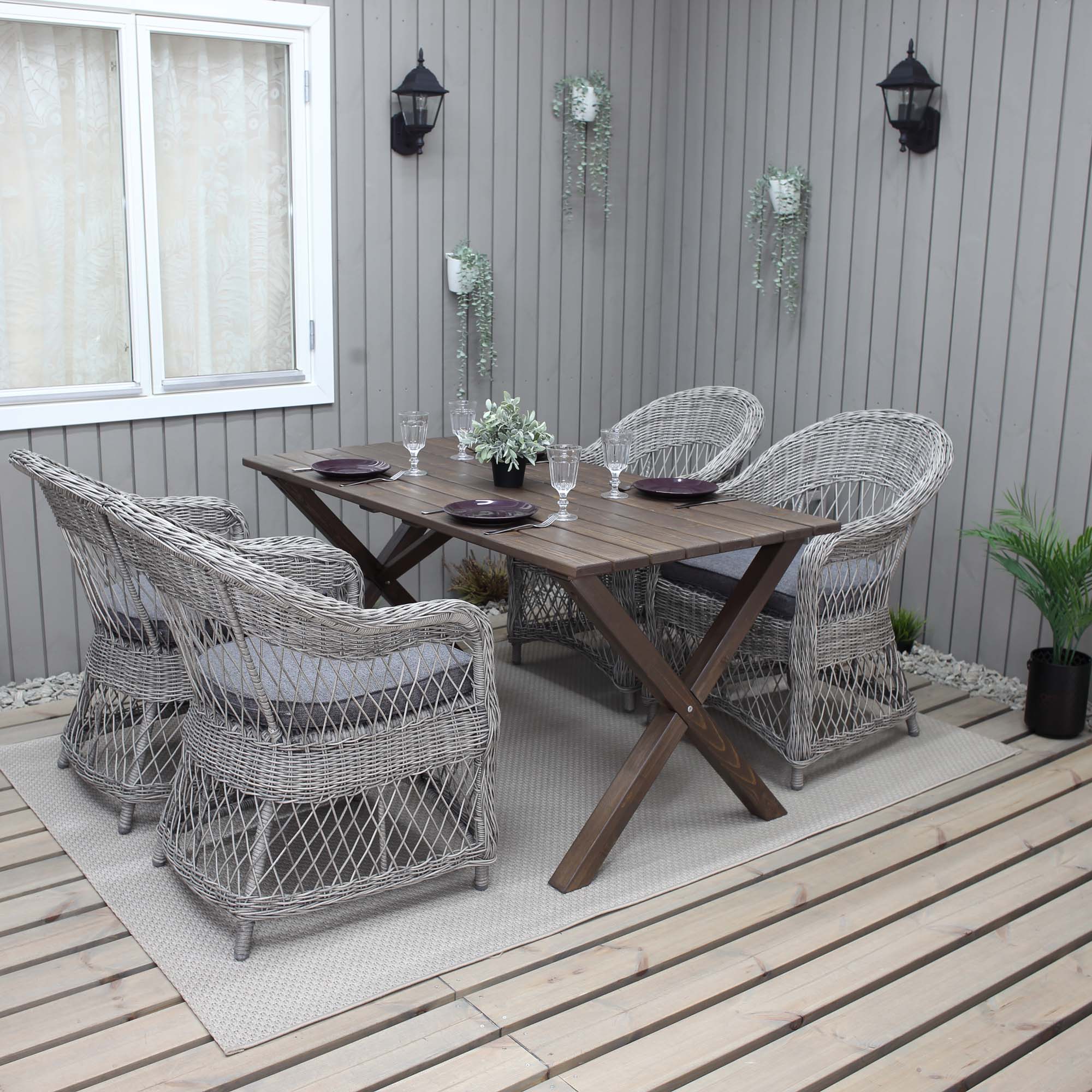 Matgrupp Utomhus Baltic Garden 150 cm bord & 4 Merida grå stolar