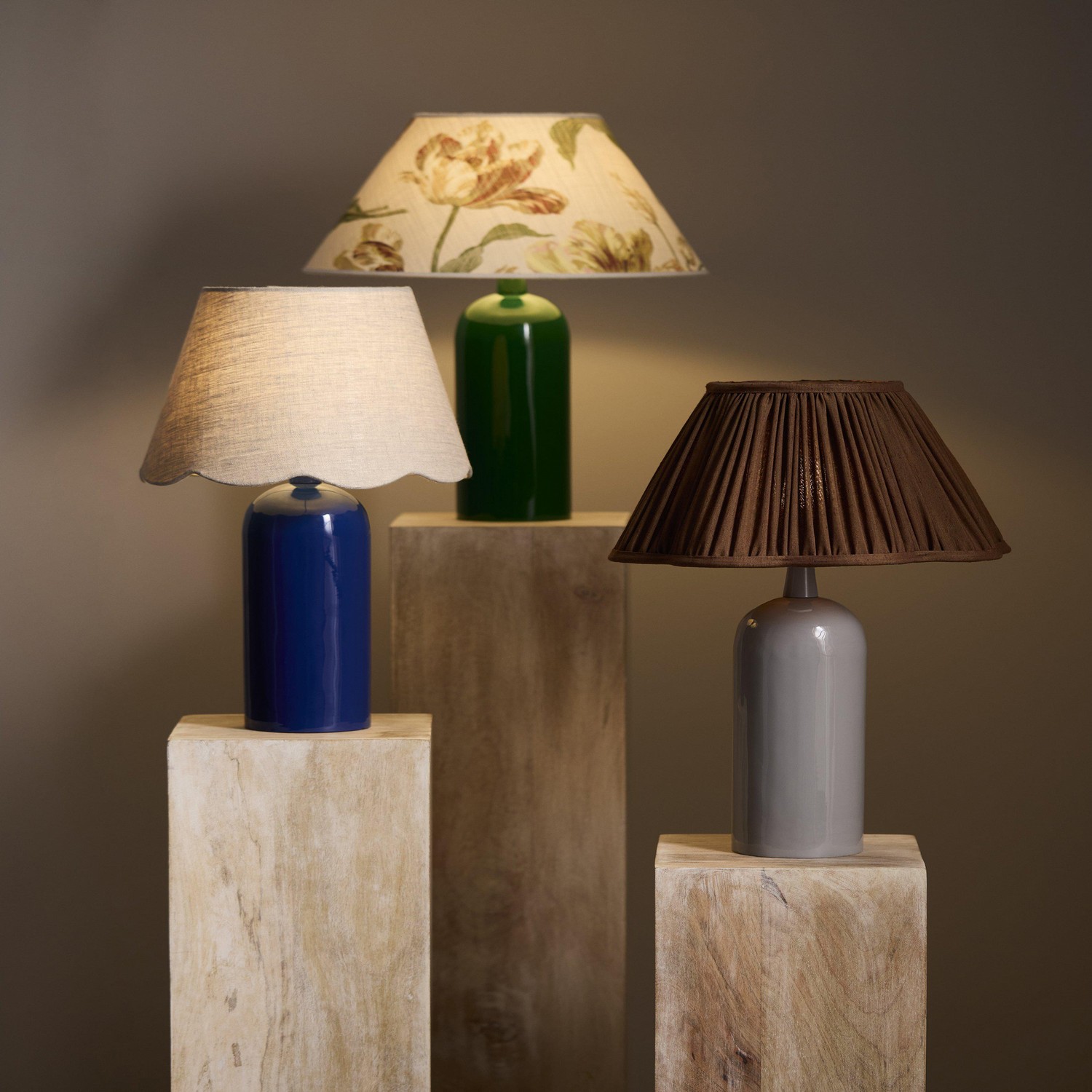 Lampfot PR Home Carter