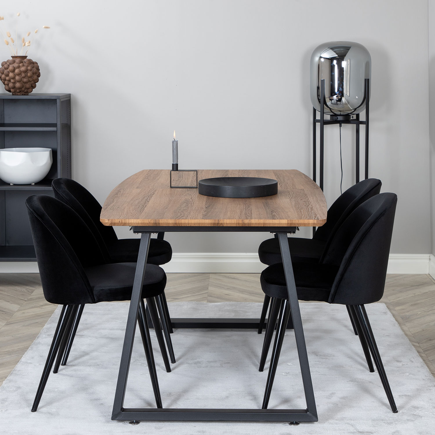 Matgrupp Venture Home Inca med 4 Velvet stolar