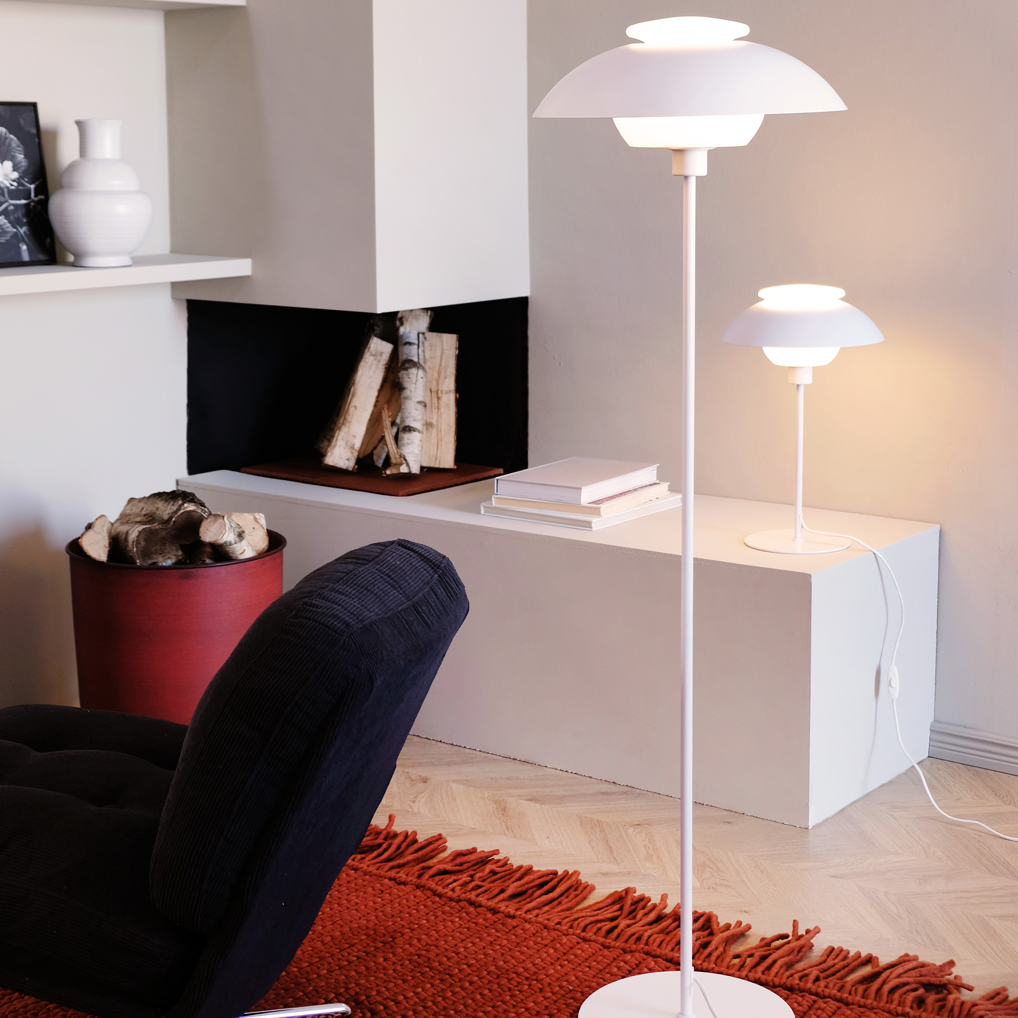 Golvlampa Dyberg Larsen Opus