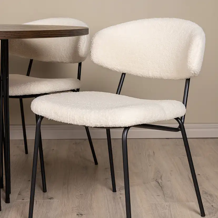 Matgrupp furniture/fashion Stone med 4 Chico Stolar Runt