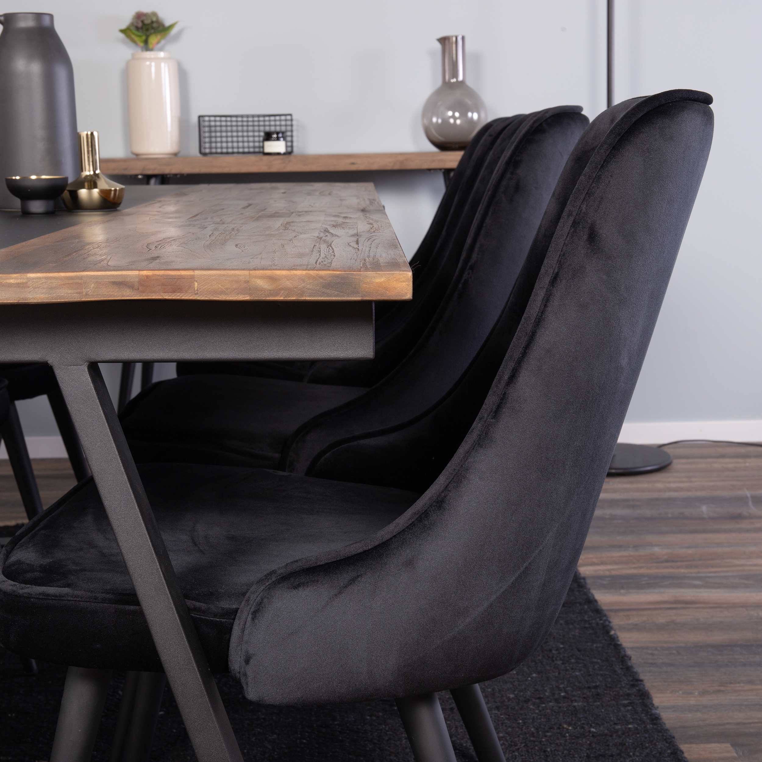Matgrupp Venture Home Jane med 6 Vera Stolar Sammet