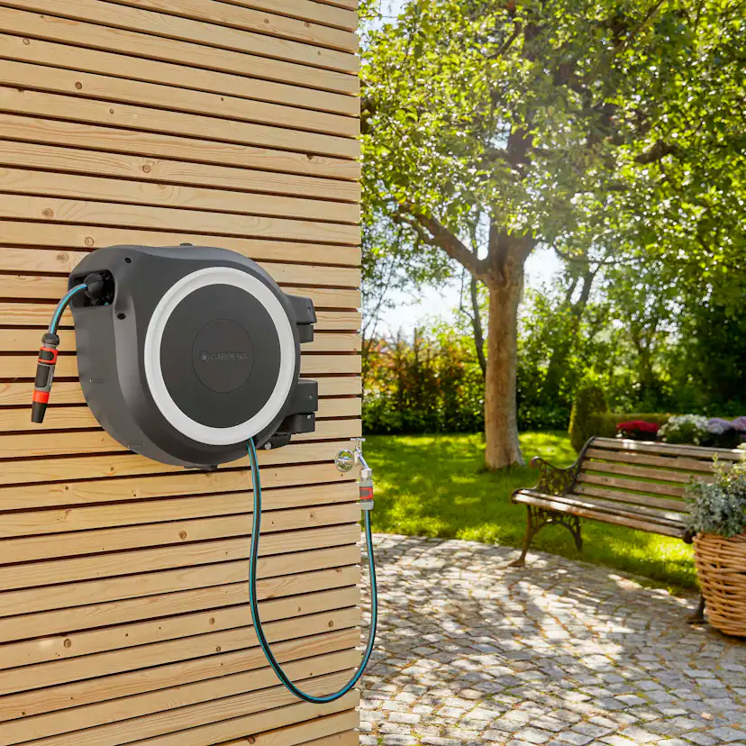 Bevattningspaket Gardena Slangbox XL 35 m Vit Med Vattenspridare & Sprinklerpistol