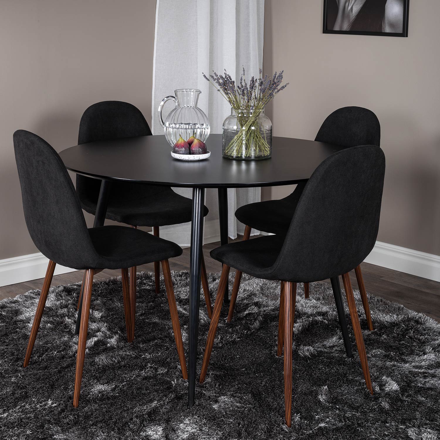 Matgrupp Venture Home Silvia med 4 Pobbie Stolar Runt Polyestertyg