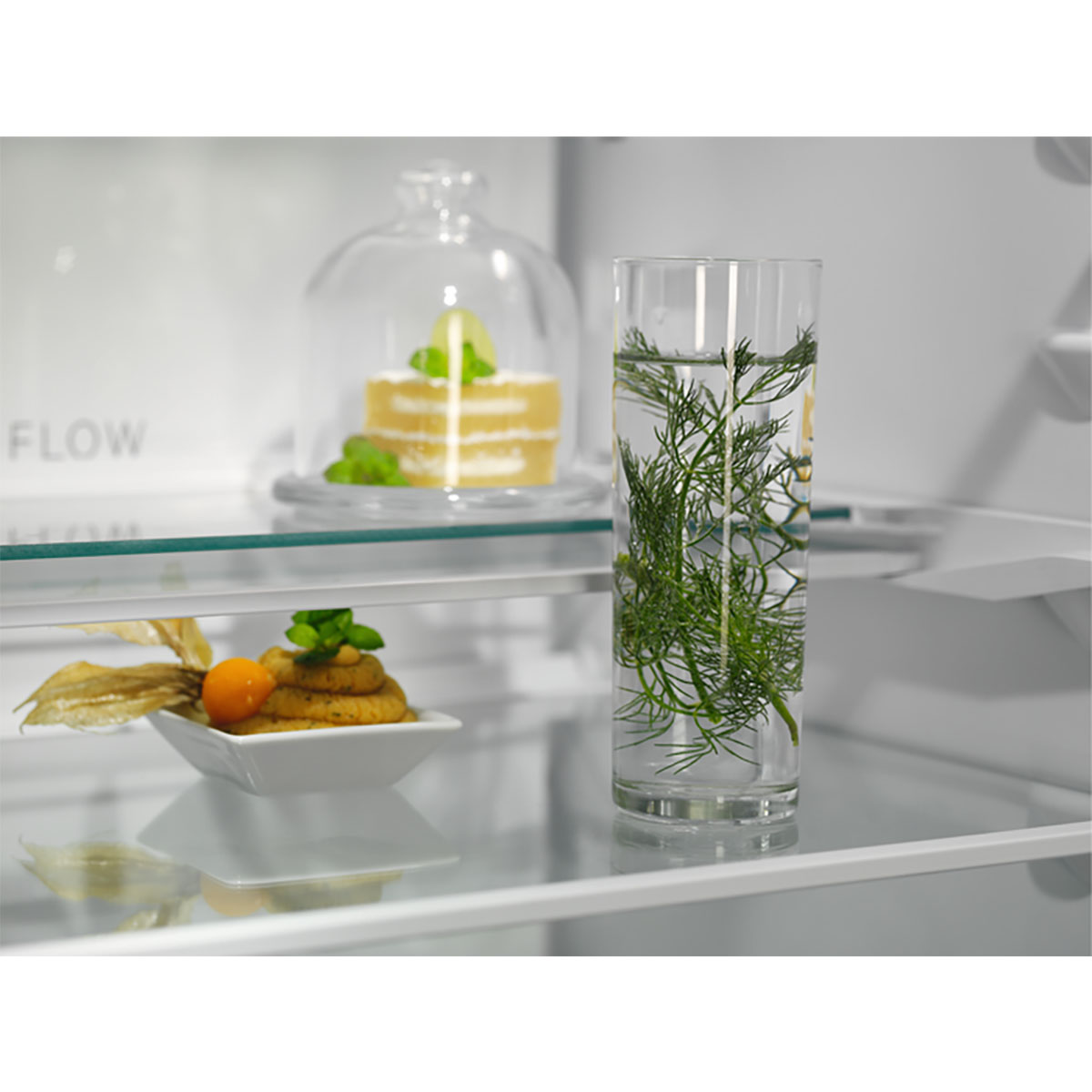 Integrerad Kyl/frys Electrolux LNG7ME18R 700 GreenZone