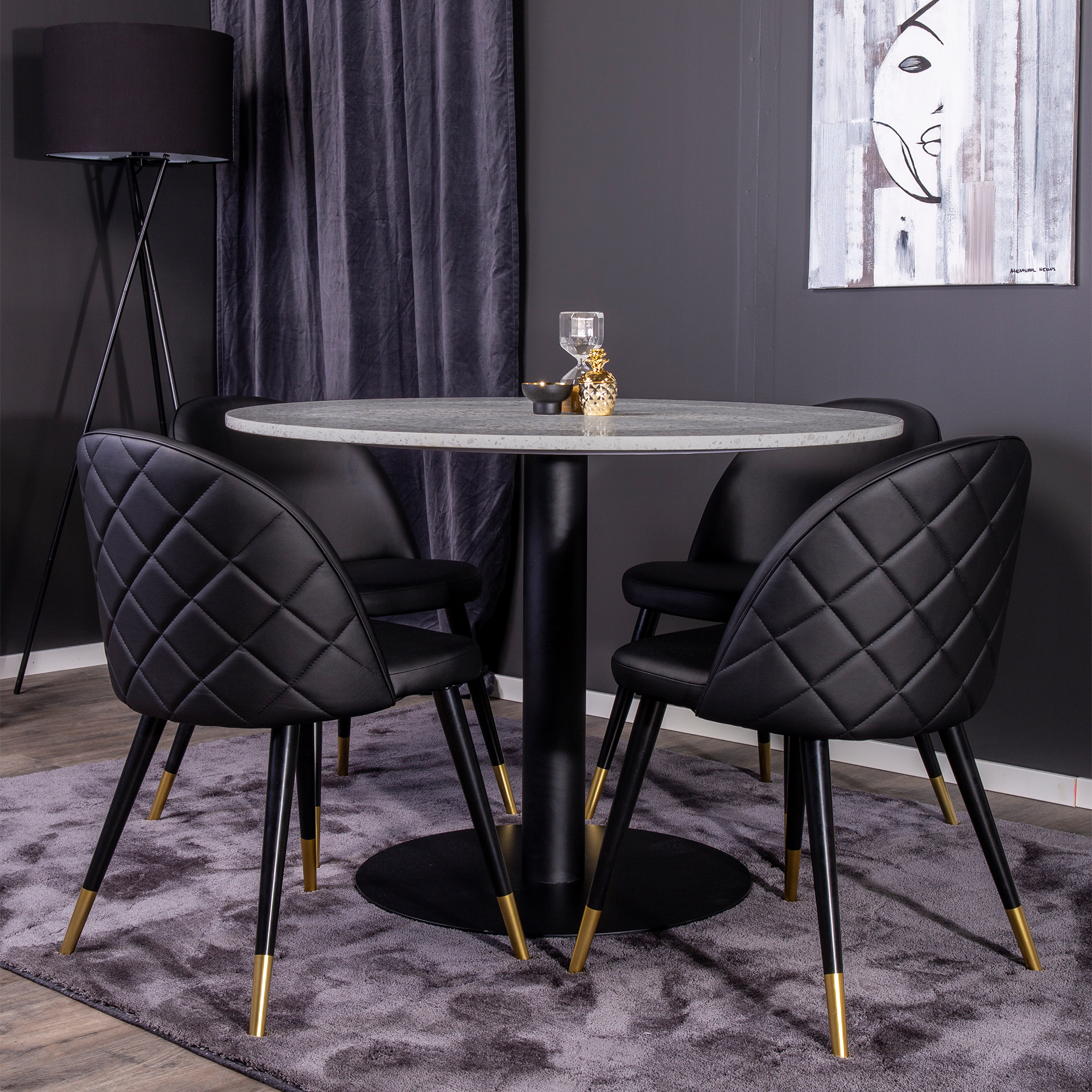 Matgrupp Venture Home Roxanna med 4 Valentina Stolar Läder