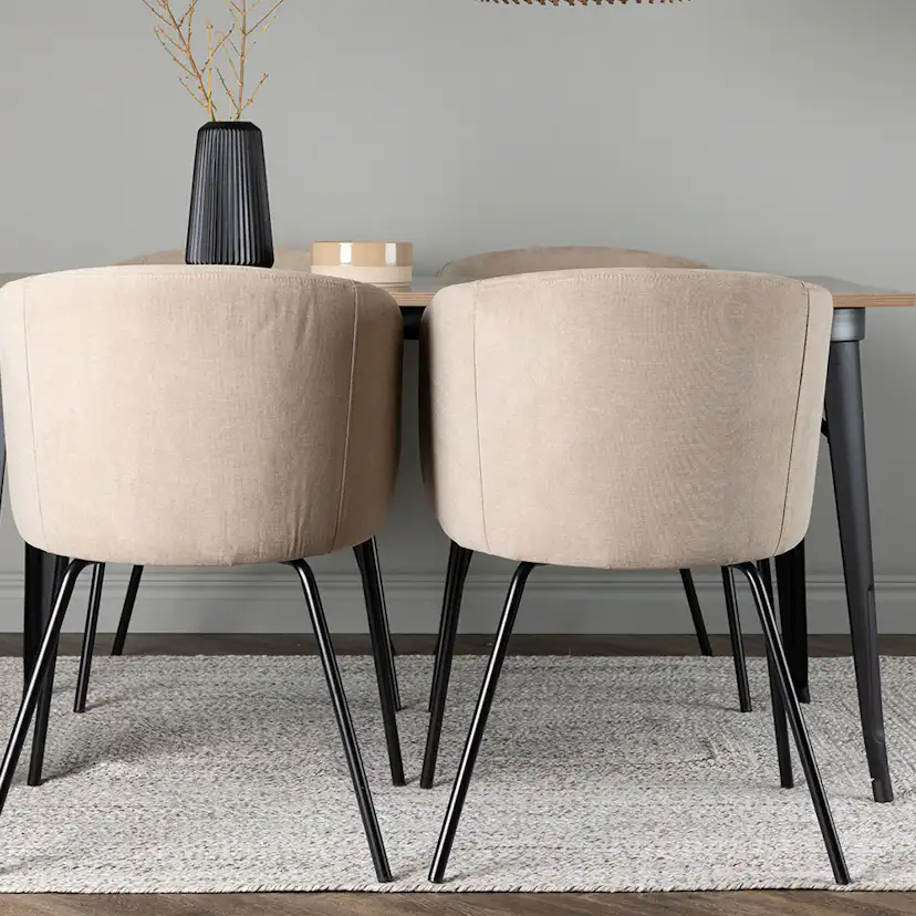 Matgrupp Venture Home Tempe 140 cm med 4 Berit Stolar