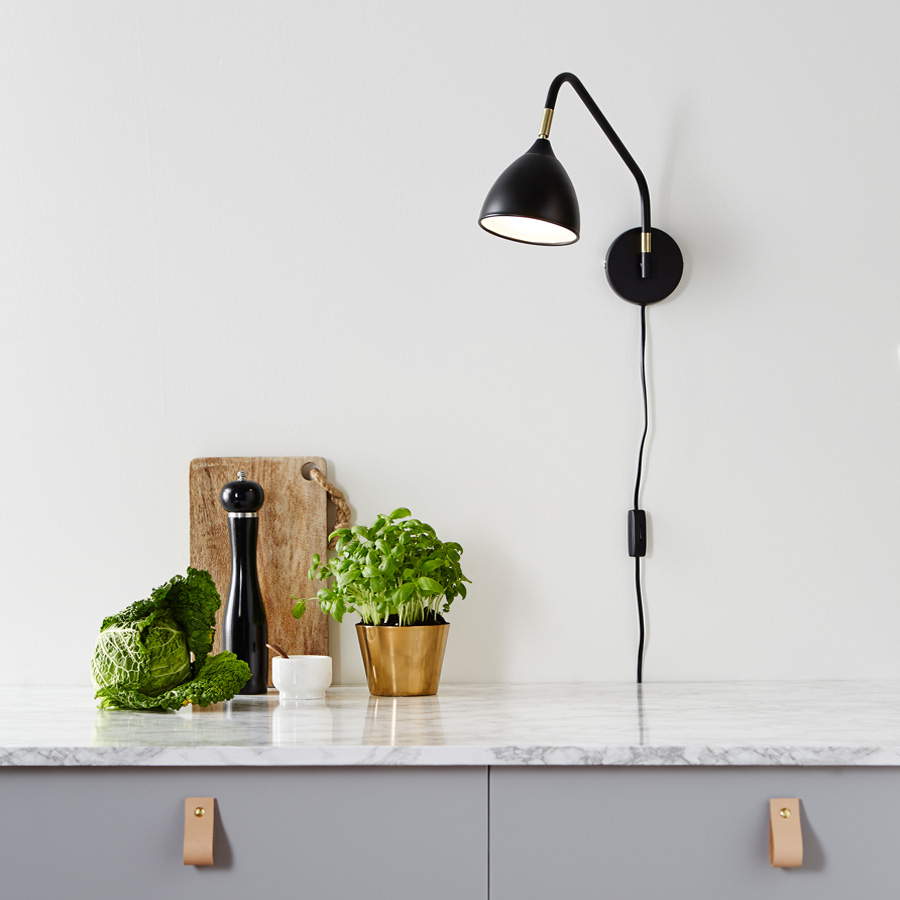 Vägglampa Markslöjd Valencia