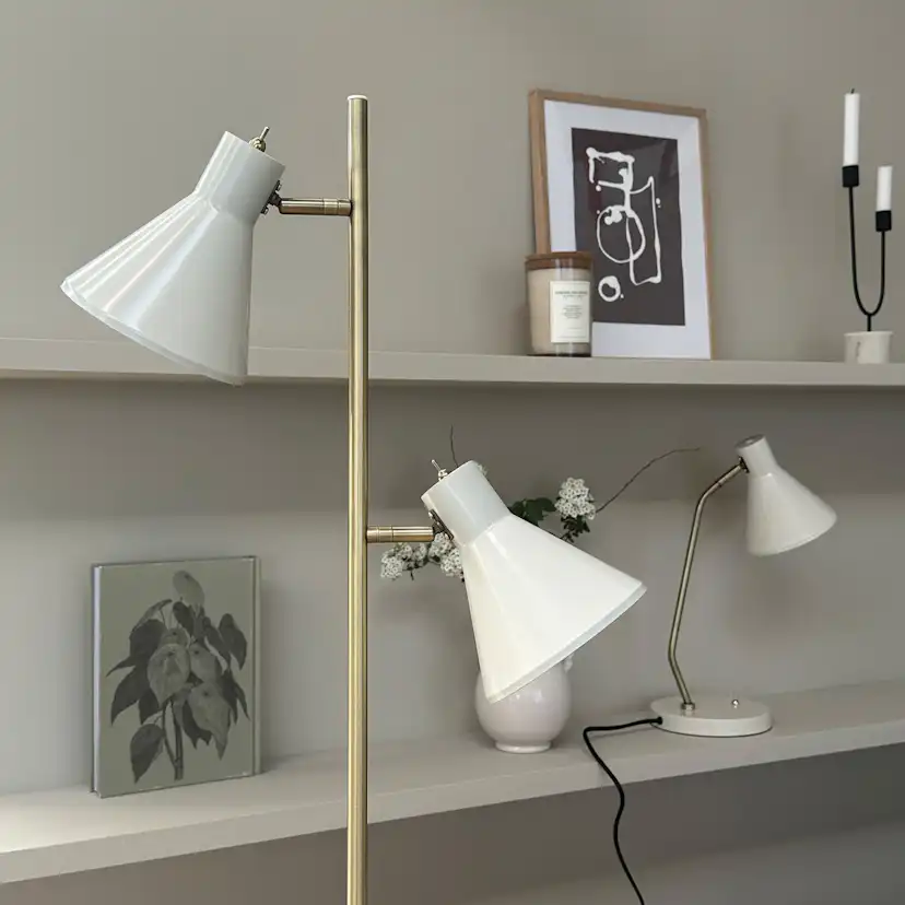 Golvlampa Dyberg Larsen Sleep