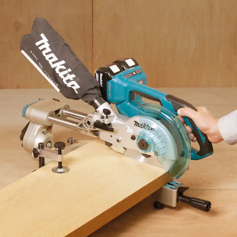 Kap- och Gersåg Makita LXT DLS714NZ 190 mm utan Batteri