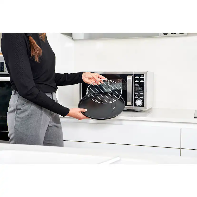 Mikrovågsugn BLACK+DECKER Digital 25L 900W Silver