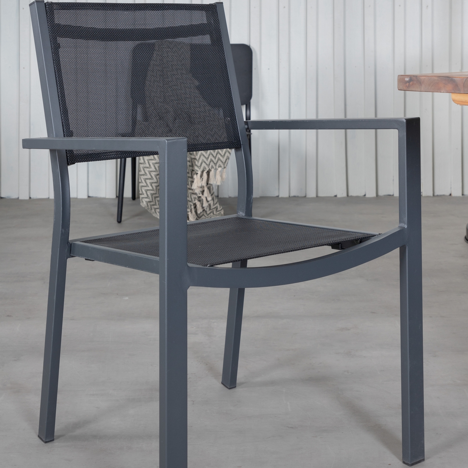 Matgrupp Venture Home Doni med 6 Curz Stapelbara Matstolar