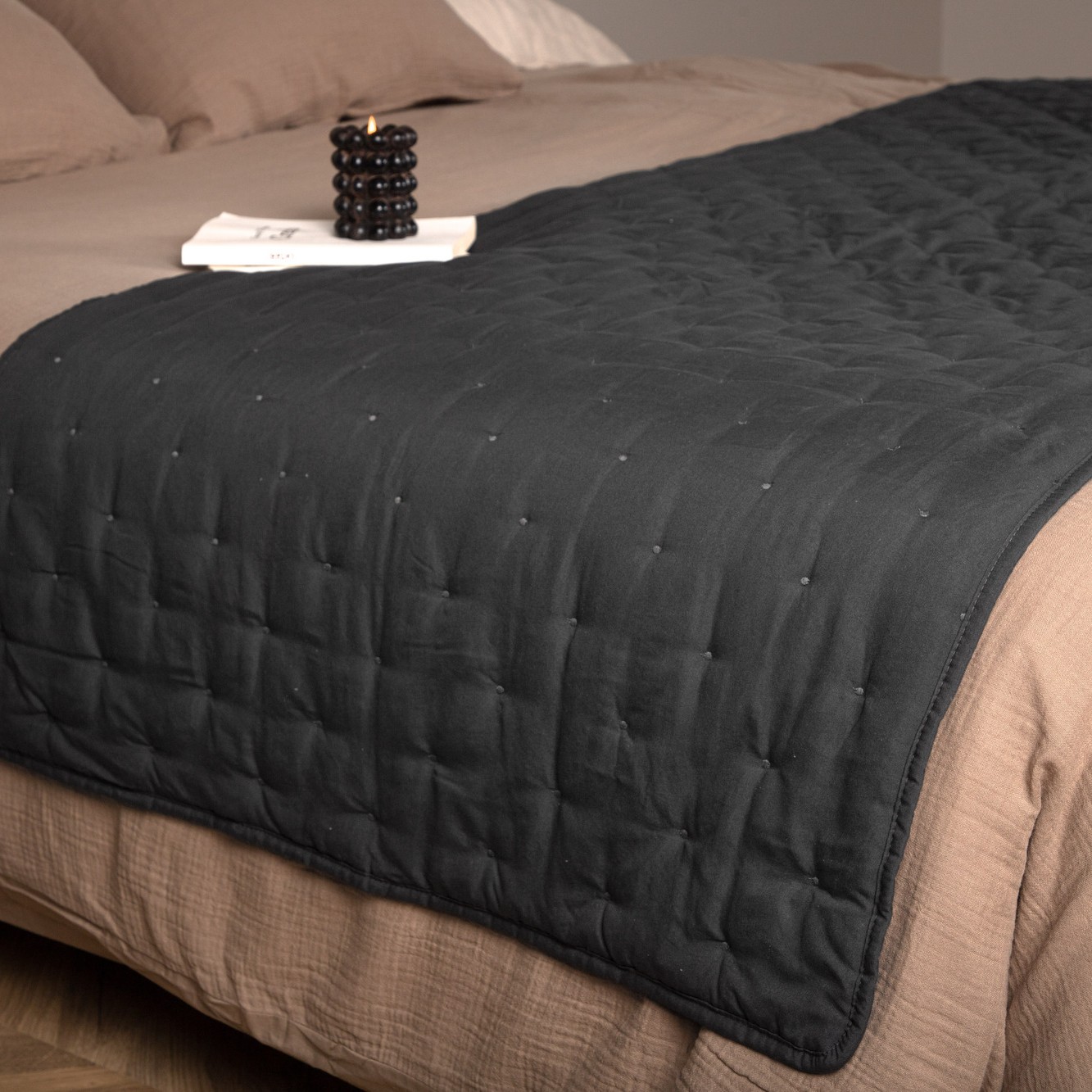 Sally Bedspread Microfiber - Antracit / - 180*80 Antracit, Mått: 180x80 cm
