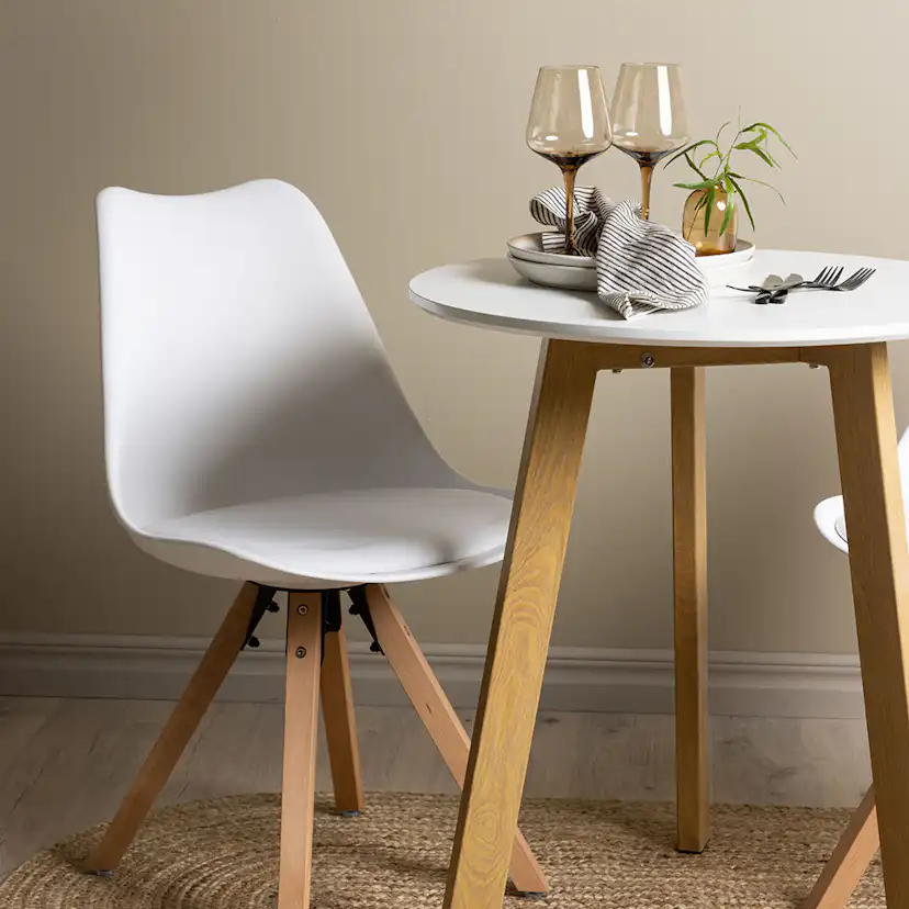 Matgrupp Venture Home Leonora Ø65 cm med 2 st Zeno stolar Vit