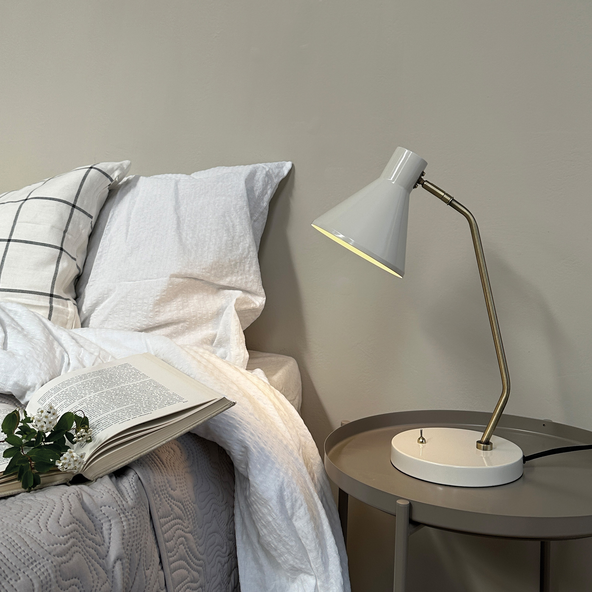 Bordslampa Dyberg Larsen Sleep