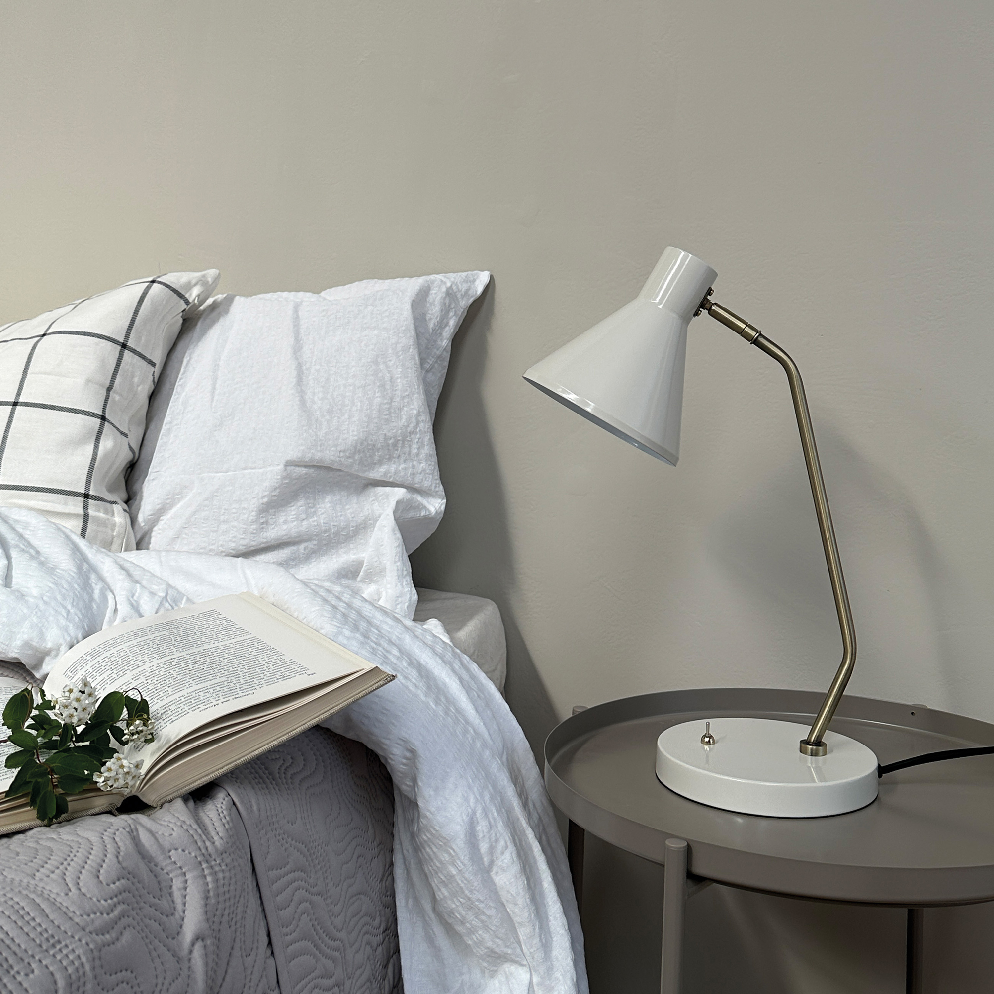 Bordslampa Dyberg Larsen Sleep