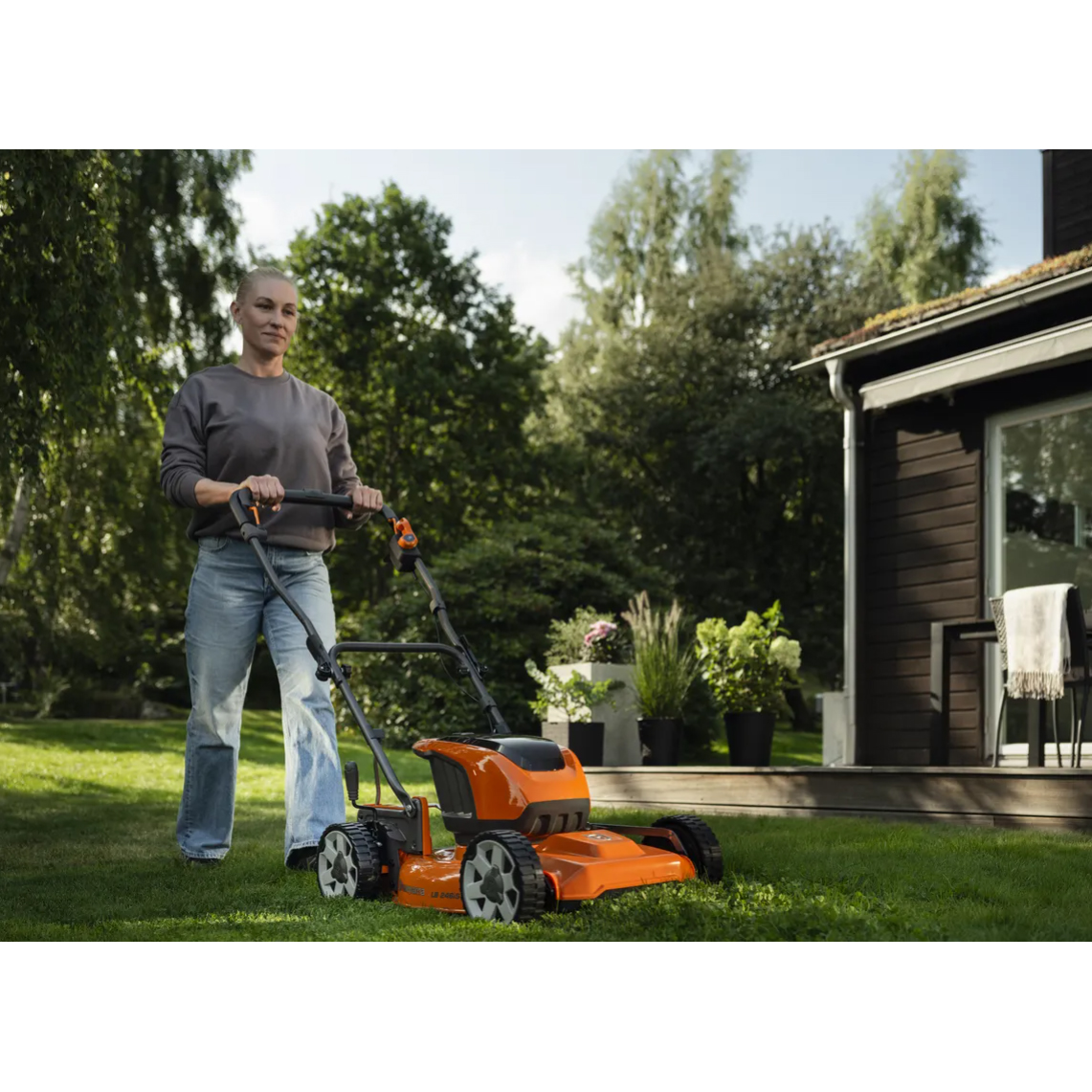 Gräsklippare Husqvarna LB 246iS Utan Batteri & Laddare