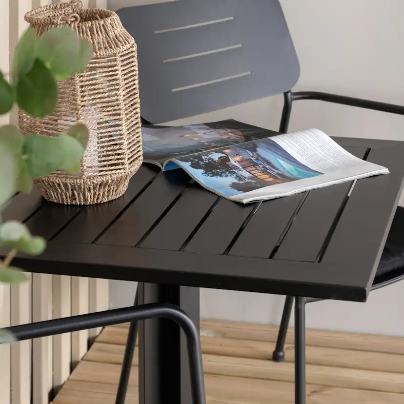Cafégrupp Venture Home Wella med 2 Nemo Trädgårdsstolar Utomhus