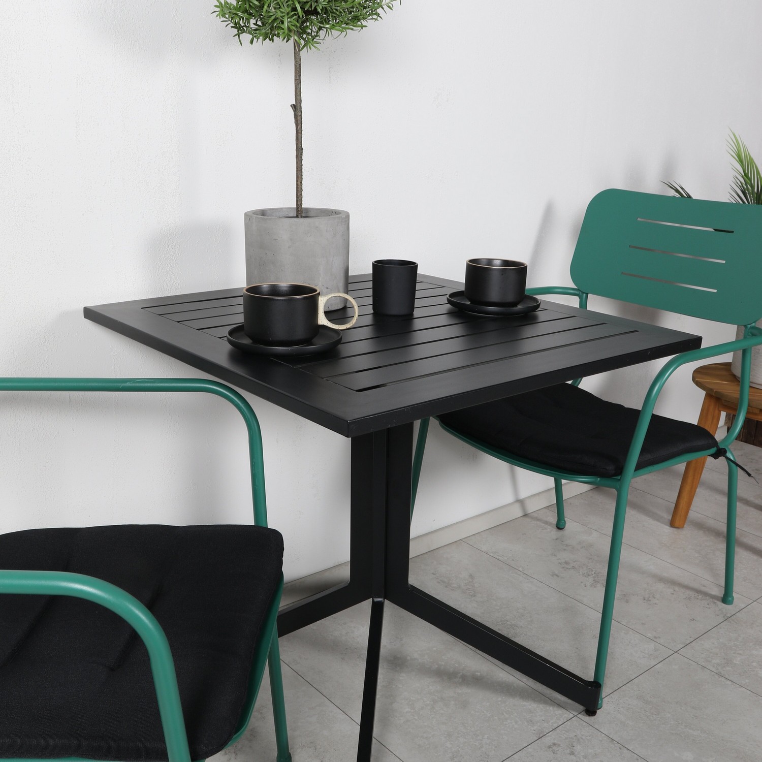 Cafégrupp Venture Home Wella med 2 Nemo Trädgårdsstolar Utomhus