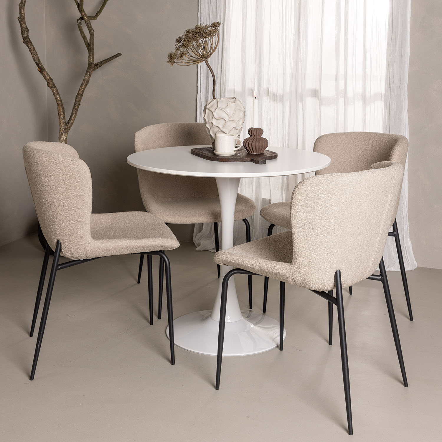 Matgrupp Venture Home Hamden Ø80 cm med 4 Modesto stolar