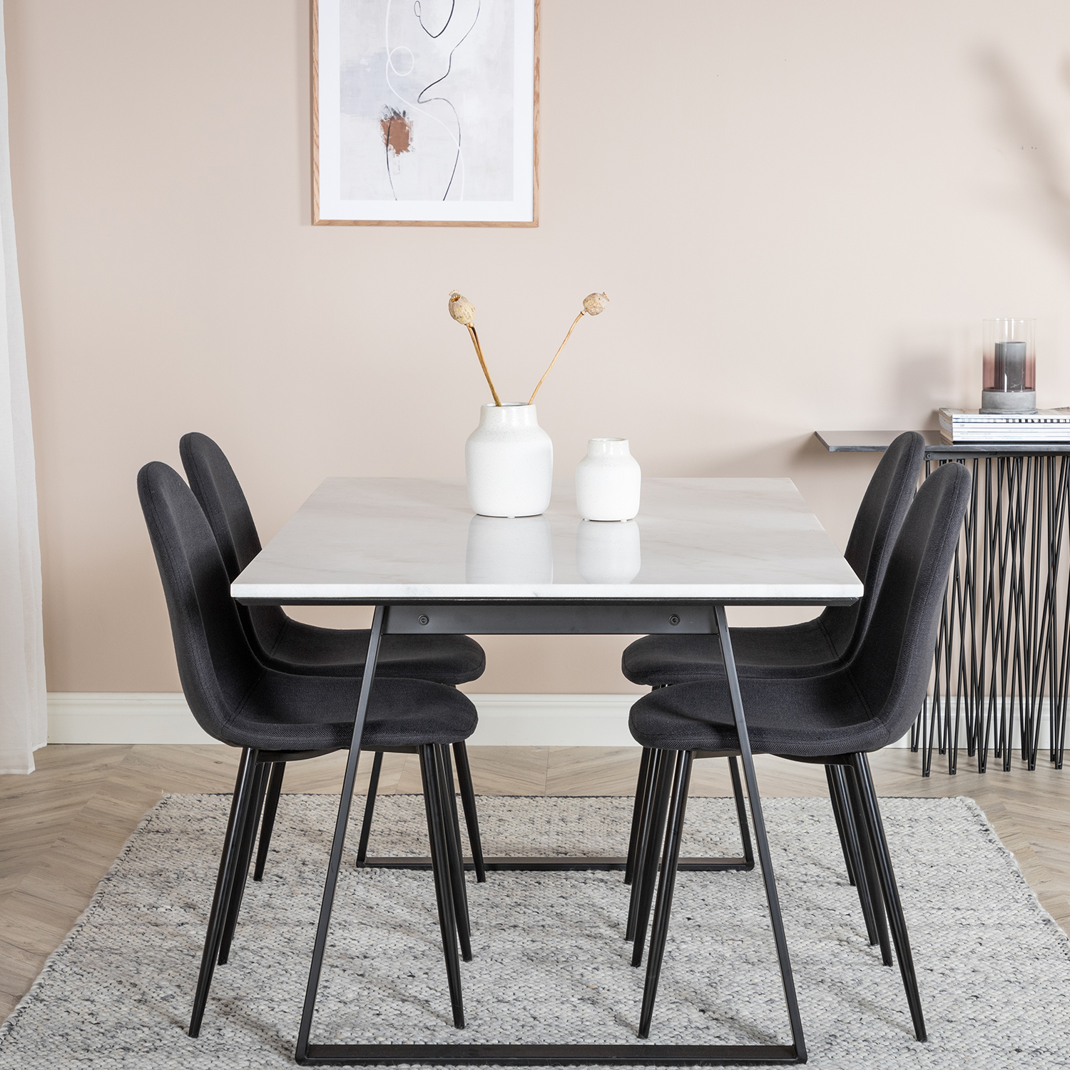 Estelle Table White / Black+Polar Chair - - Black Fabric_4 Vit/Svart