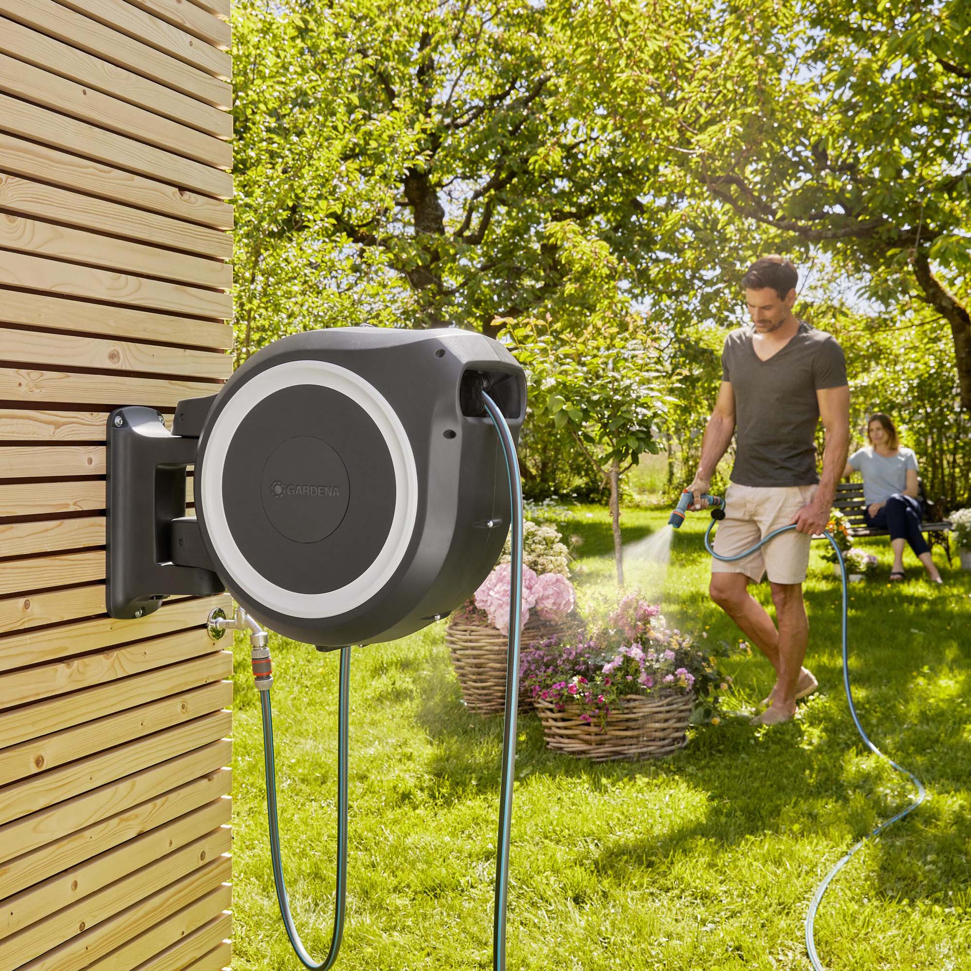 Bevattningspaket Gardena Slangbox XL 35 m Vit Med Vattenspridare & Sprinklerpistol