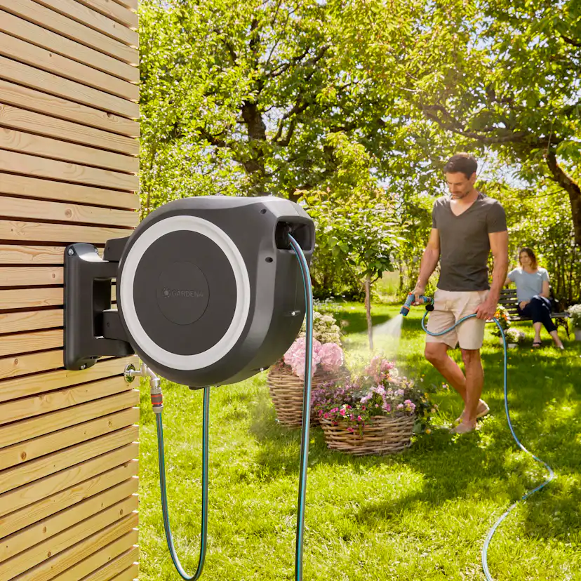 Bevattningspaket Gardena Slangbox XL 35 m Vit Med Vattenspridare & Sprinklerpistol