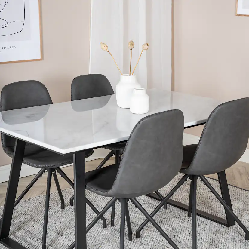 Matgrupp Venture Home Estelle 140 med 4 Pobbie Snurrfunktion Stolar Konstläder