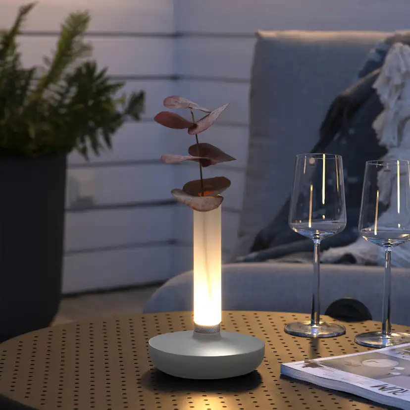 Biarritz bordslampa vit USB Vit