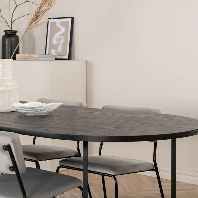 Matgrupp Venture Home San Francisco matbord och Kungshamn matstol