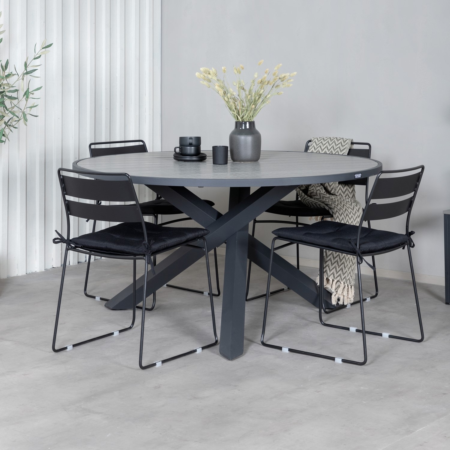 Matgrupp Venture Home Pincy med 4 Lawrence Matstolar