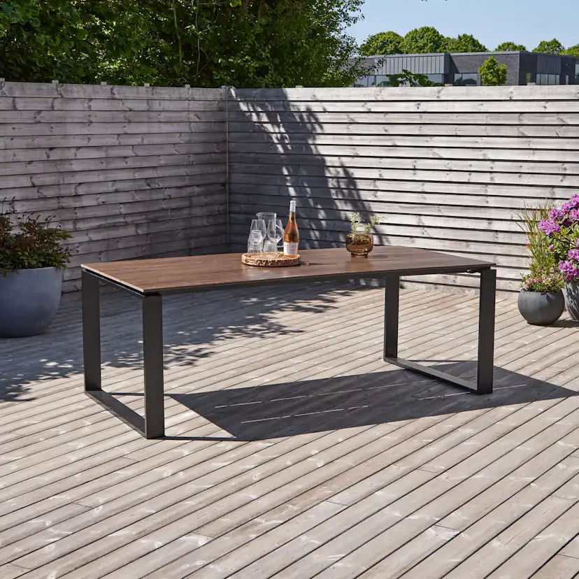 GARDEN TABLE 210X100CM Svart/Brun