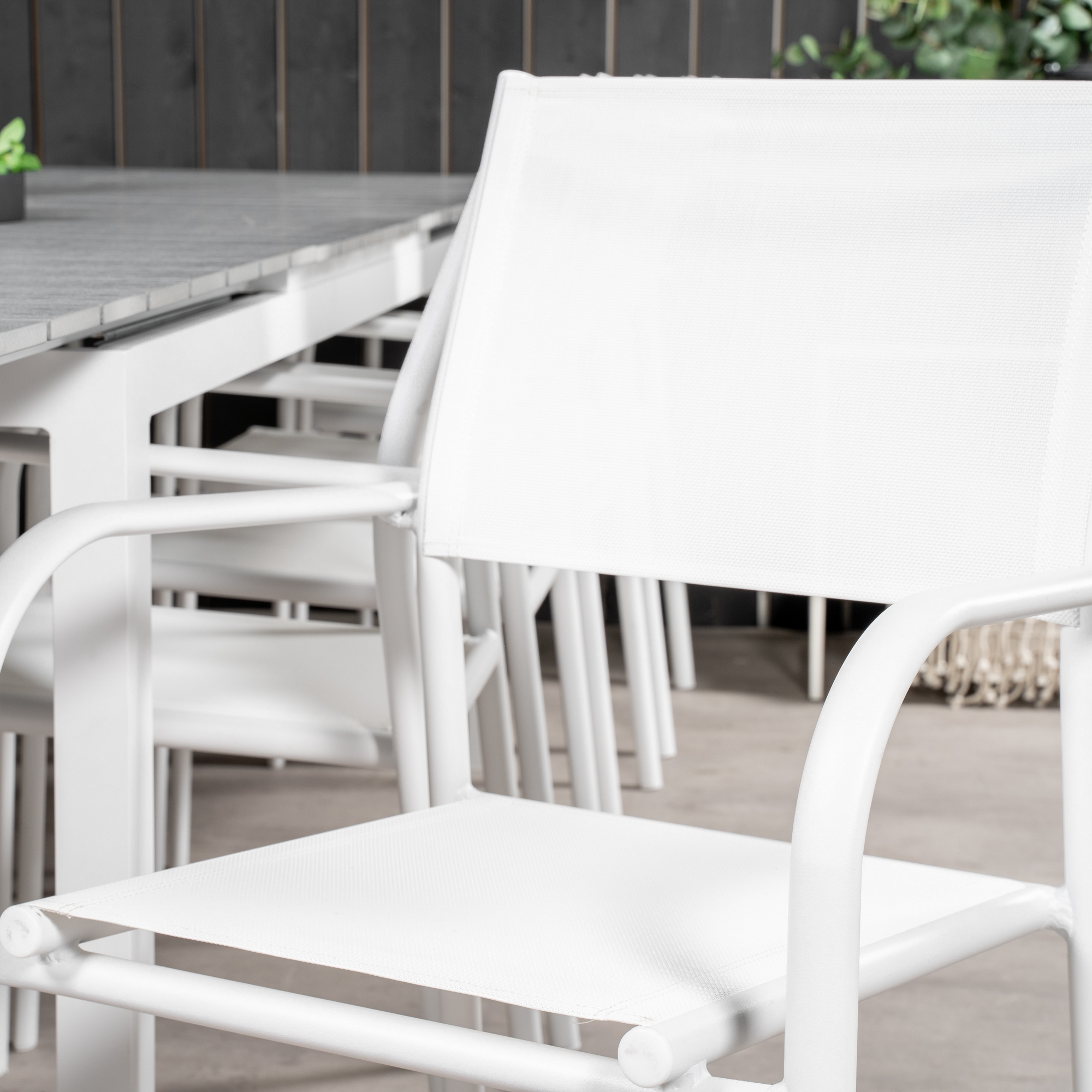 Matgrupp Venture Home Lova 224/324 med 10 Siri Karmstolar