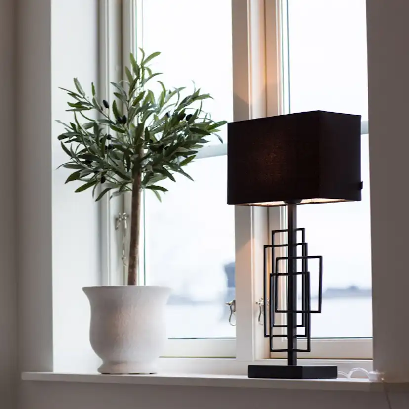 Bordslampa By Rydéns Paragon Svart Matt