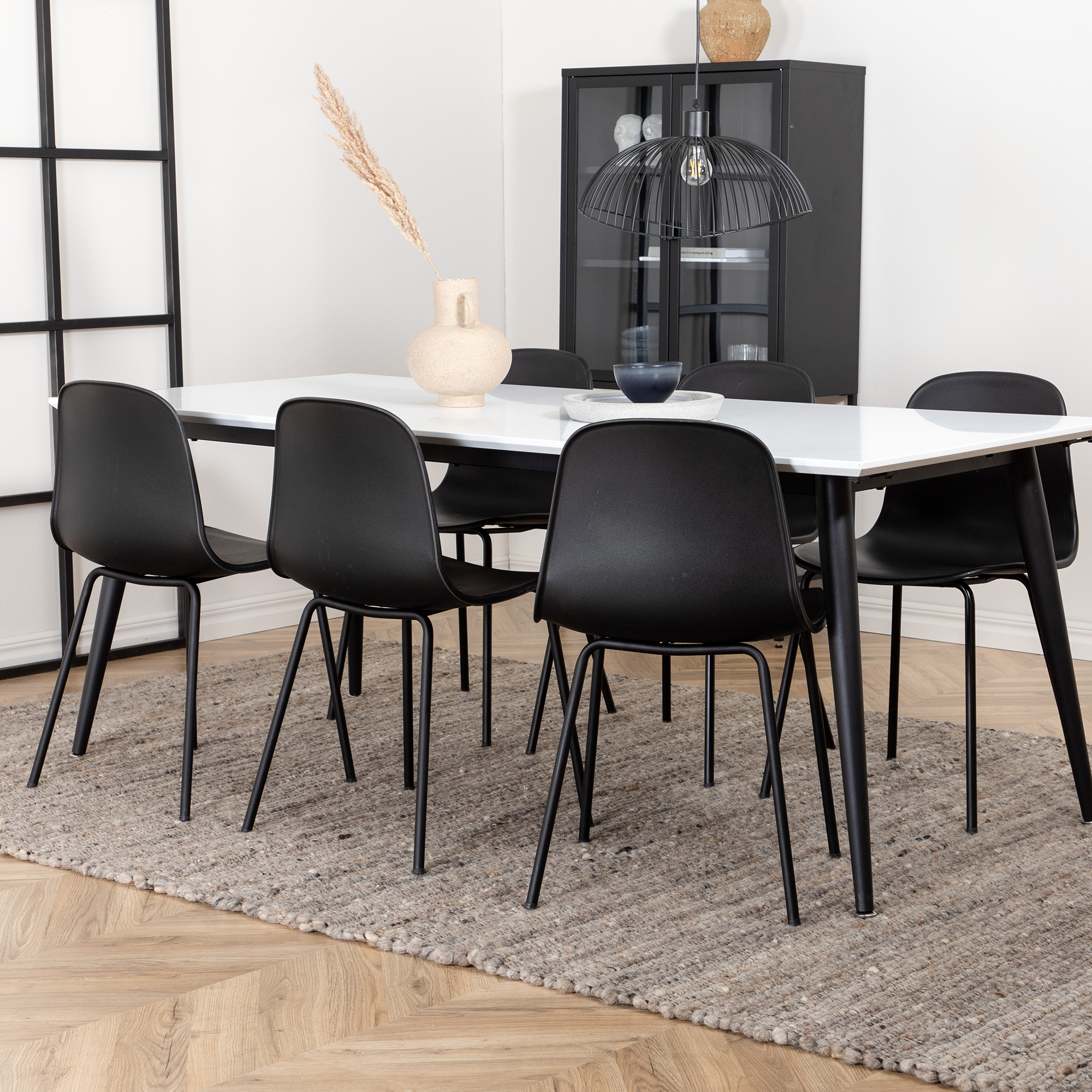 Matgrupp Venture Home Jolie med 6 Ardi Stolar