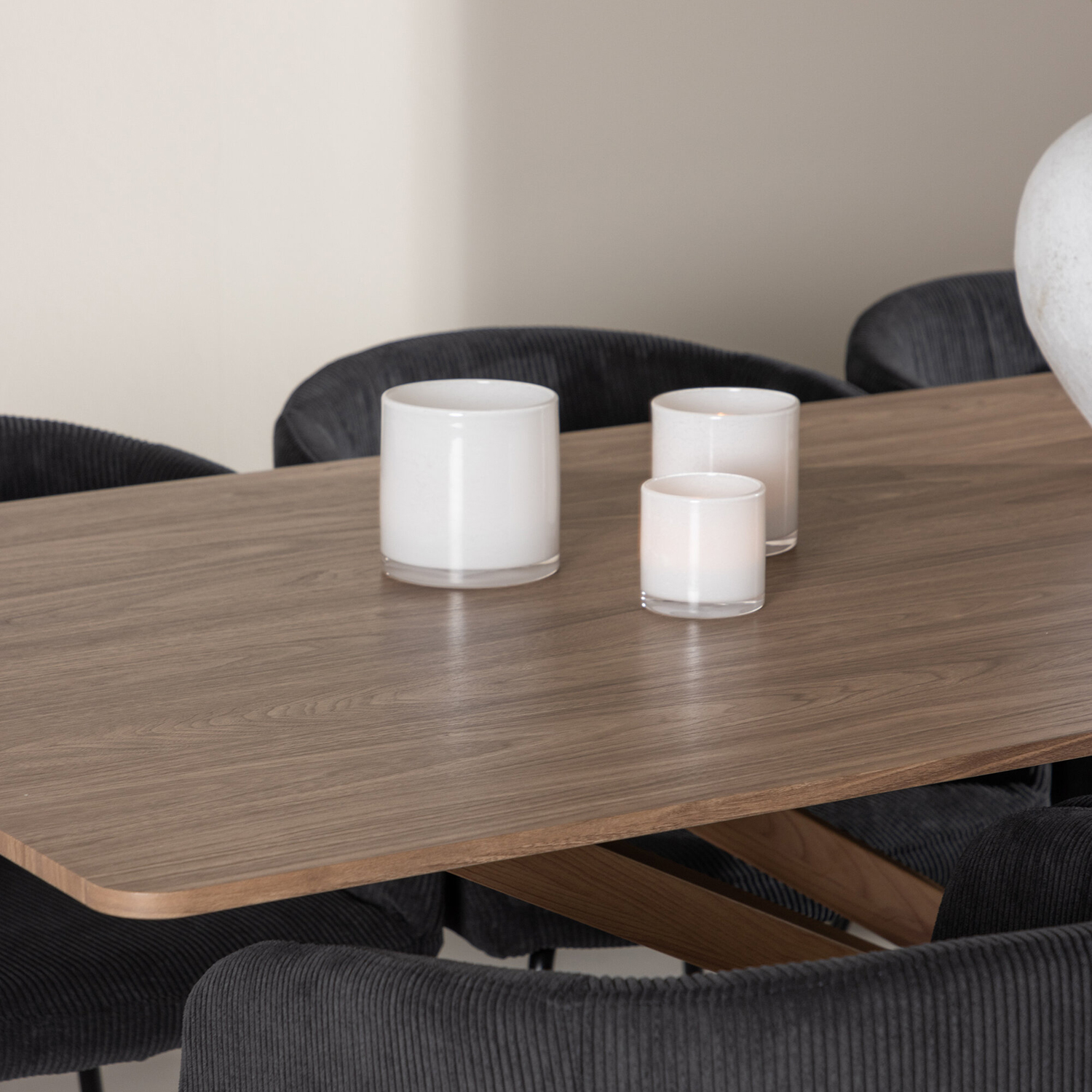 Matgrupp Venture Home Piazza 180 med 6 st Berit Stolar