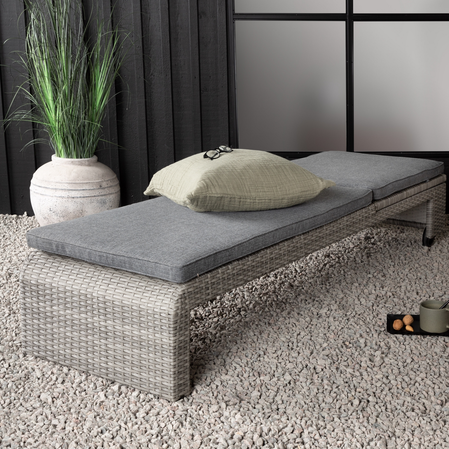 Solsäng Venture Home London Utomhus