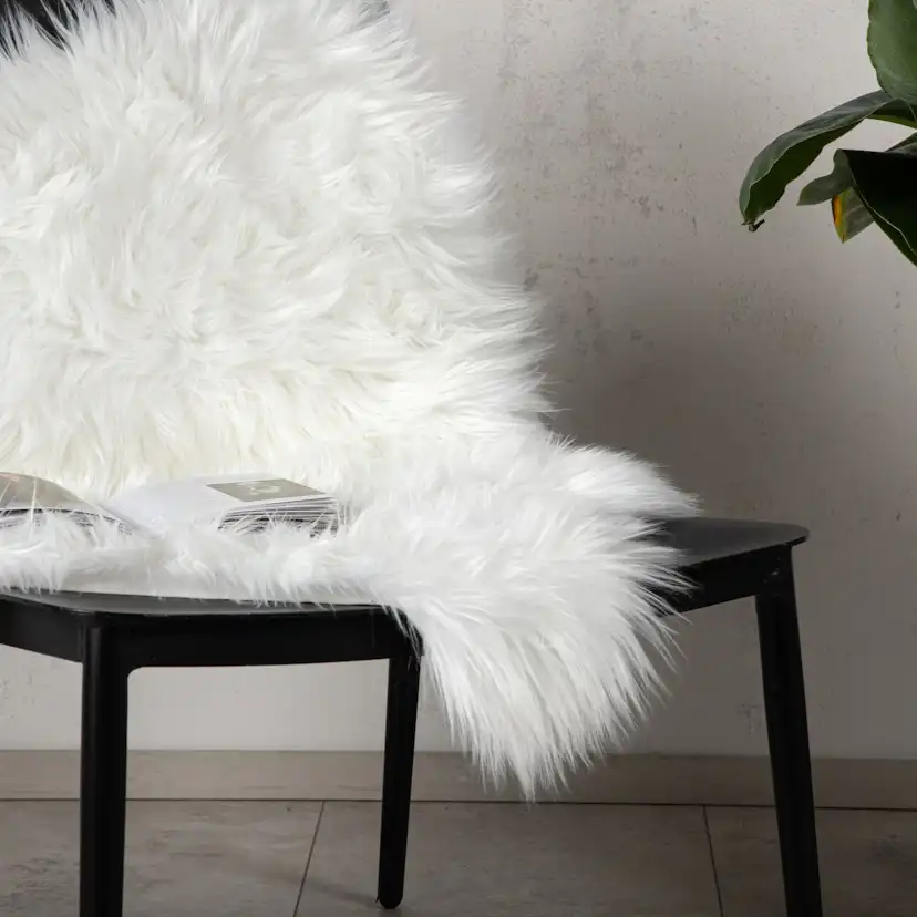 Katy Sheepskin Polyester/fake suede/Acrylic - White - 60*90 Vit