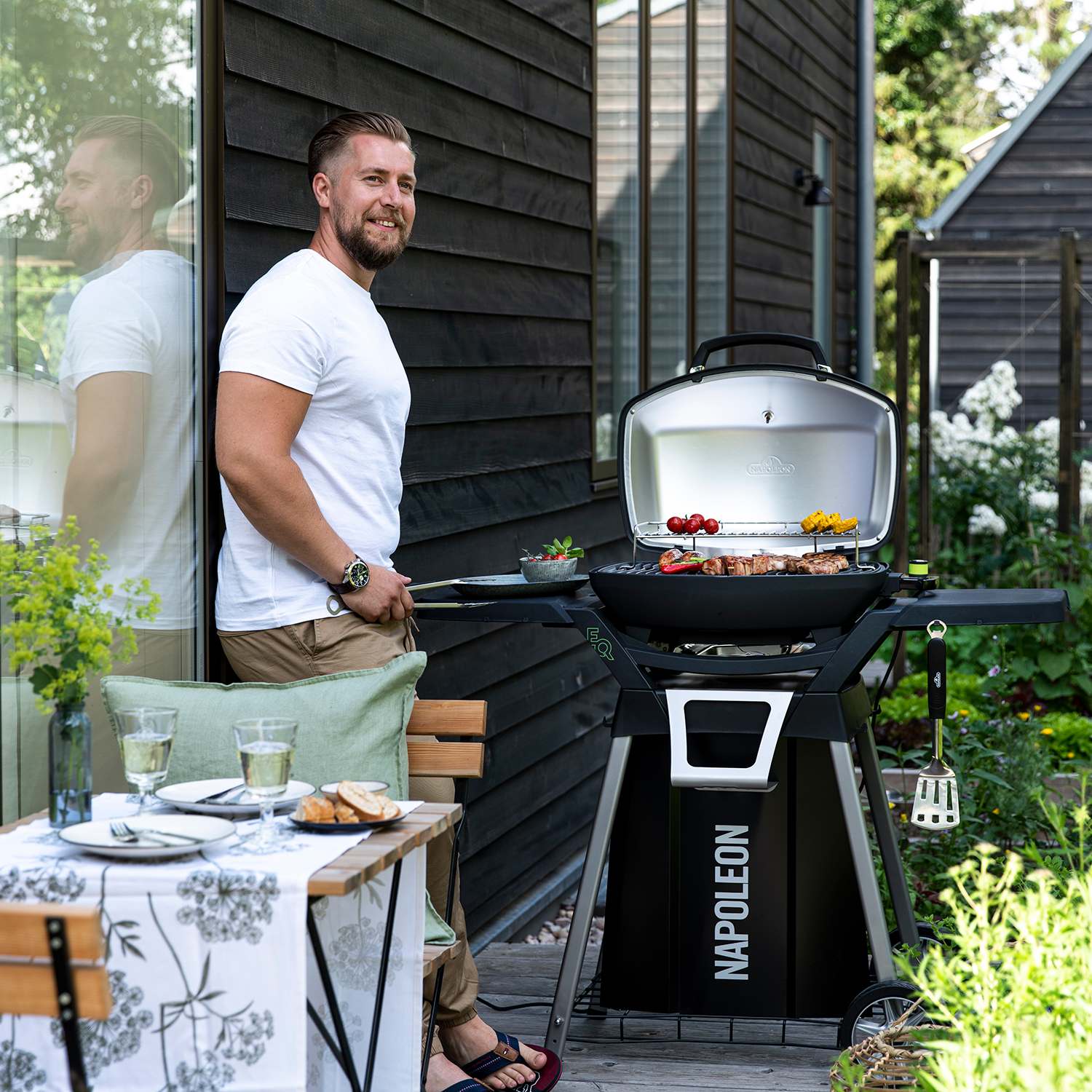 Gasolgrill Napoleon PRO285-X Bärbar Grill med 2 Brännare & Gjutjärnsgaller
