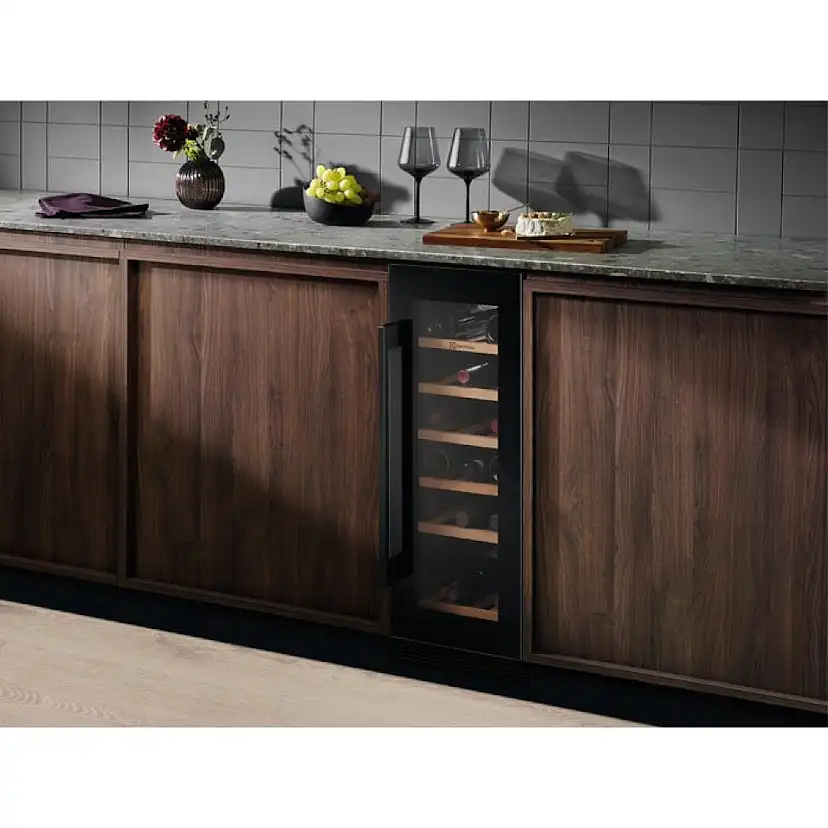 Vinkyl inbyggnad Electrolux EWS4020B5B